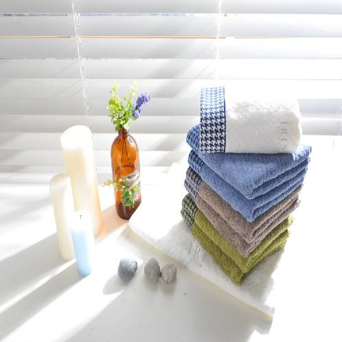Iris G-SOL Hound Check Face Towel